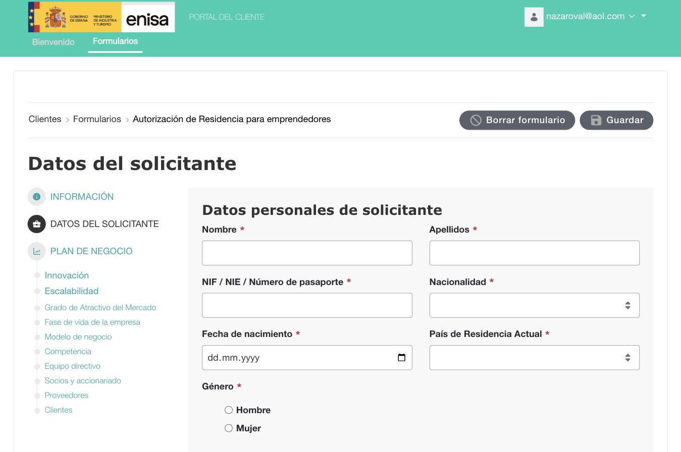 Экран Datos del solicitante: личные поля Nombre, Apellidos, NIF/NIE, Nacionalidad, Fecha de nacimiento, País de Residencia Actual, Género